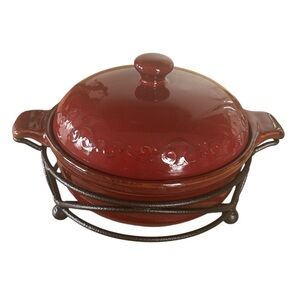 Tastefully Simple round dip crock with lid and serving rack